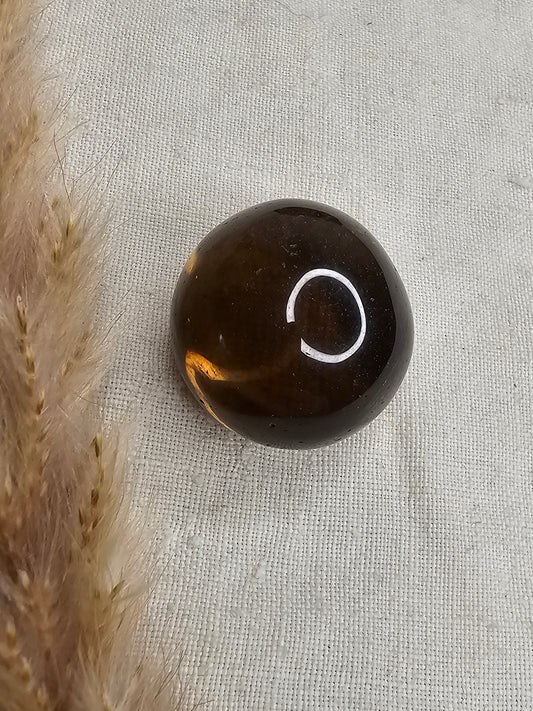 Rauchquarz Trommelstein ca. 2 cm – intuitiv ausgewählt, naturbelassen & erdend