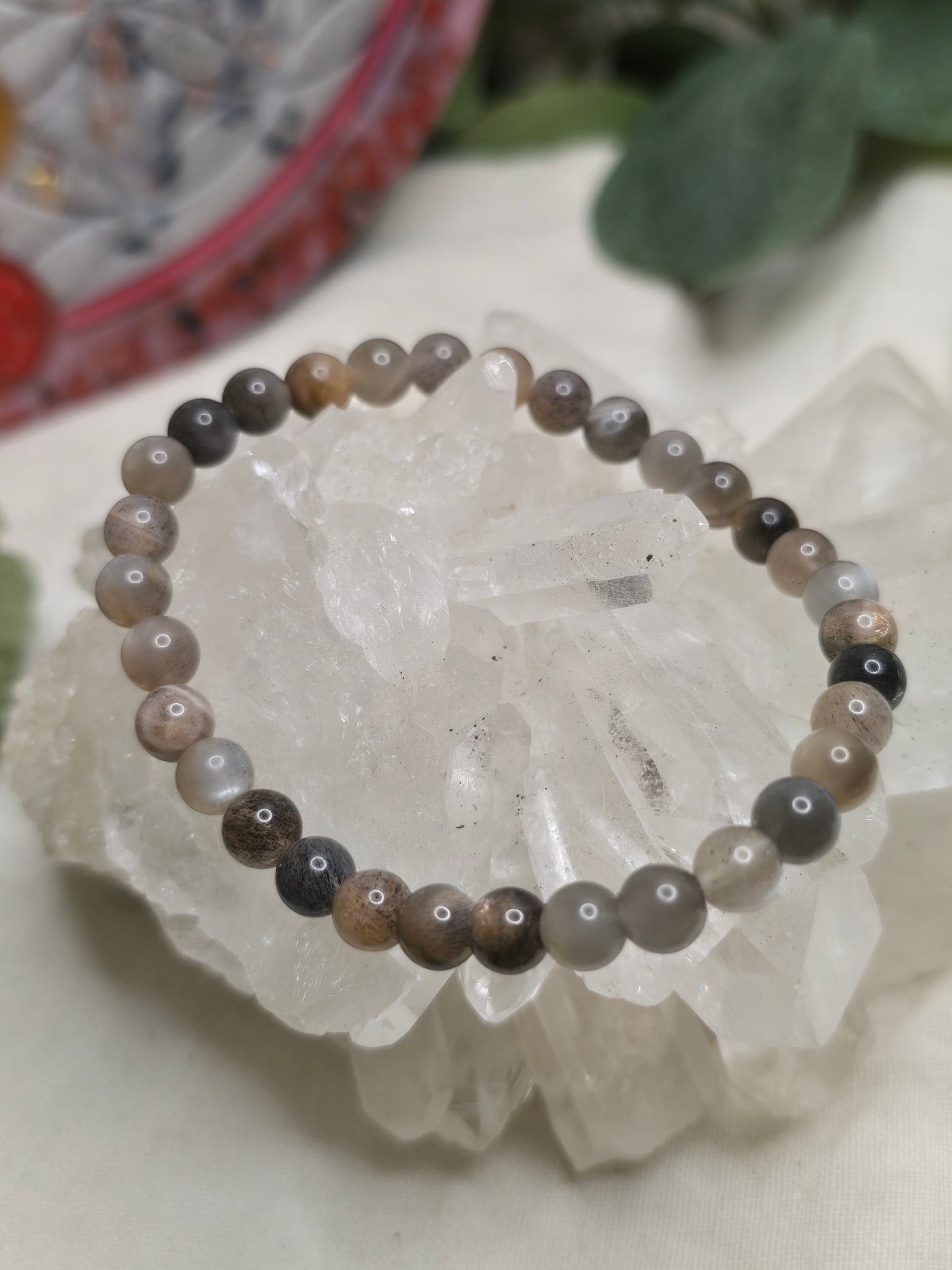 Armband dunkler Mondstein – 6 mm Kugeln, handgefertigt & maßgefertigt (XS–XL)