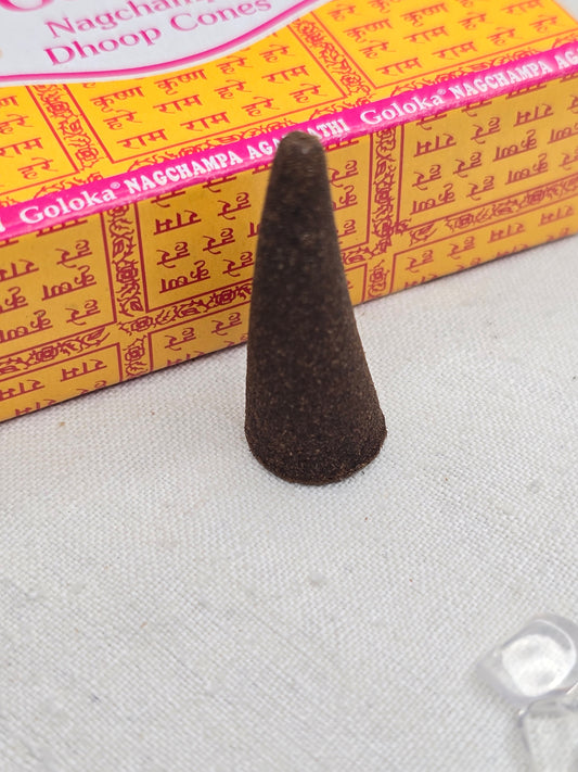 Goloka Räucherkegel Nag Champa – 12 Kegel, warmer Blütenduft für Harmonie & Meditation
