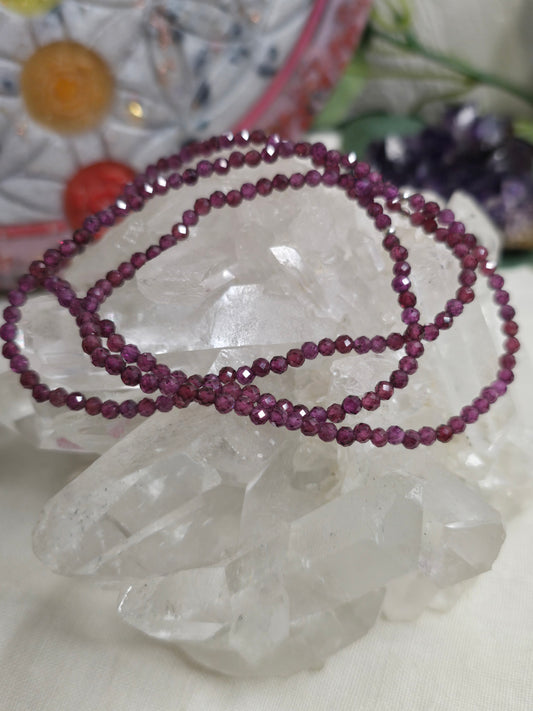 Armband Granat – facettierte 3 mm Perle mit 925 Silber