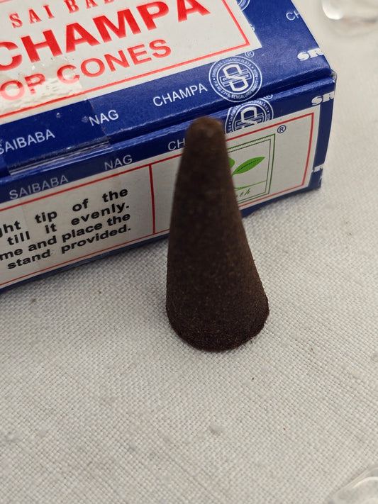 Satya Räucherkegel Nag Champa – 12 Kegel, klassischer Tempelduft für Harmonie & Entspannung