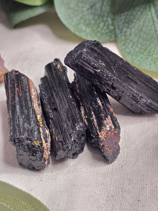 Schwarzer Turmalin Rohstein – ca. 4–6 cm, ca. 20 g