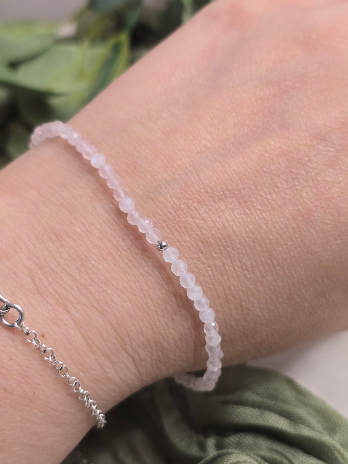 Armband Rosenquarz – facettierte 3 mm Perlen mit 925er Silber