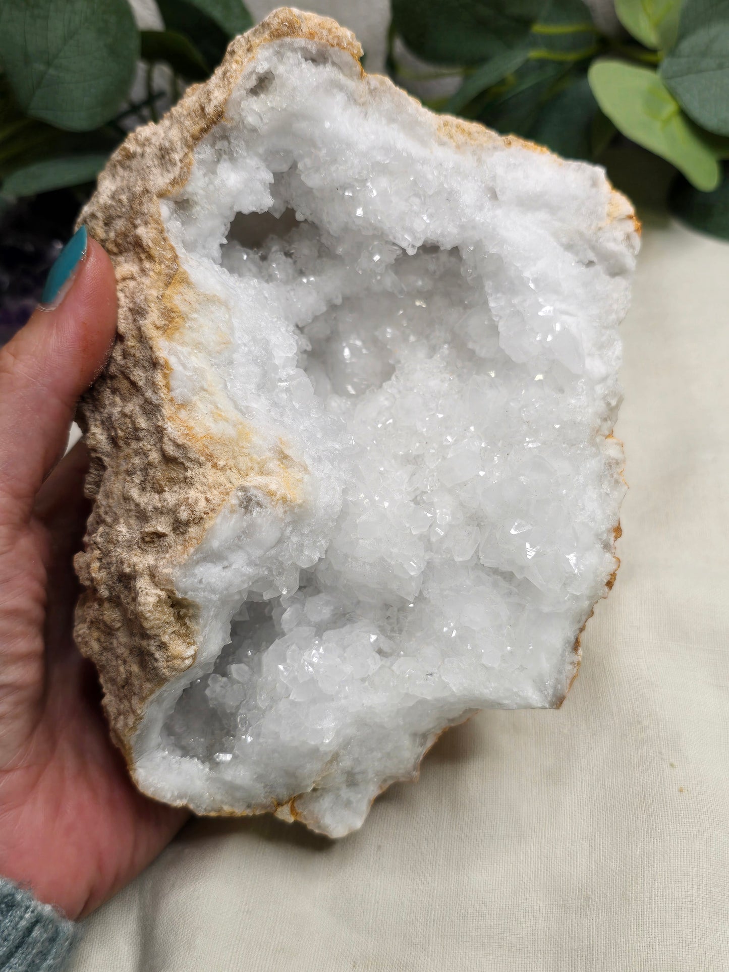 Quarzgeode – funkelndes Unikat 15,5 × 7,5 cm, 1.164 g