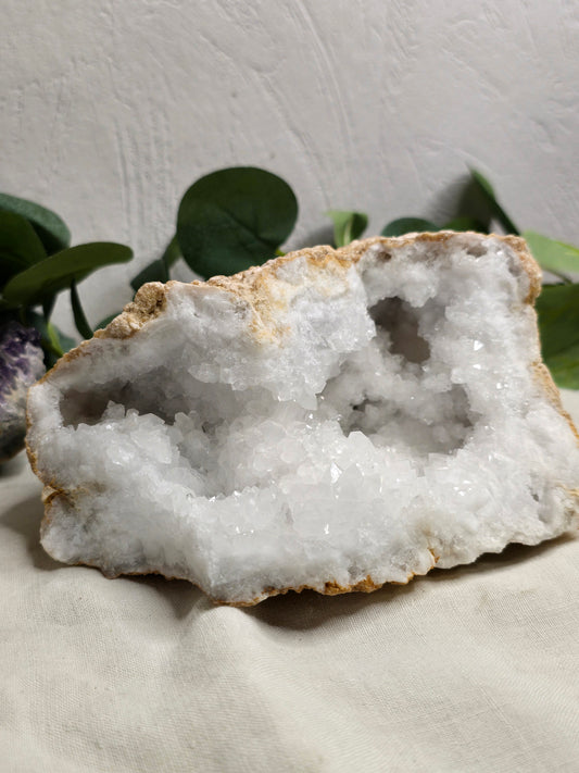 Quarzgeode – funkelndes Unikat 15,5 × 7,5 cm, 1.164 g
