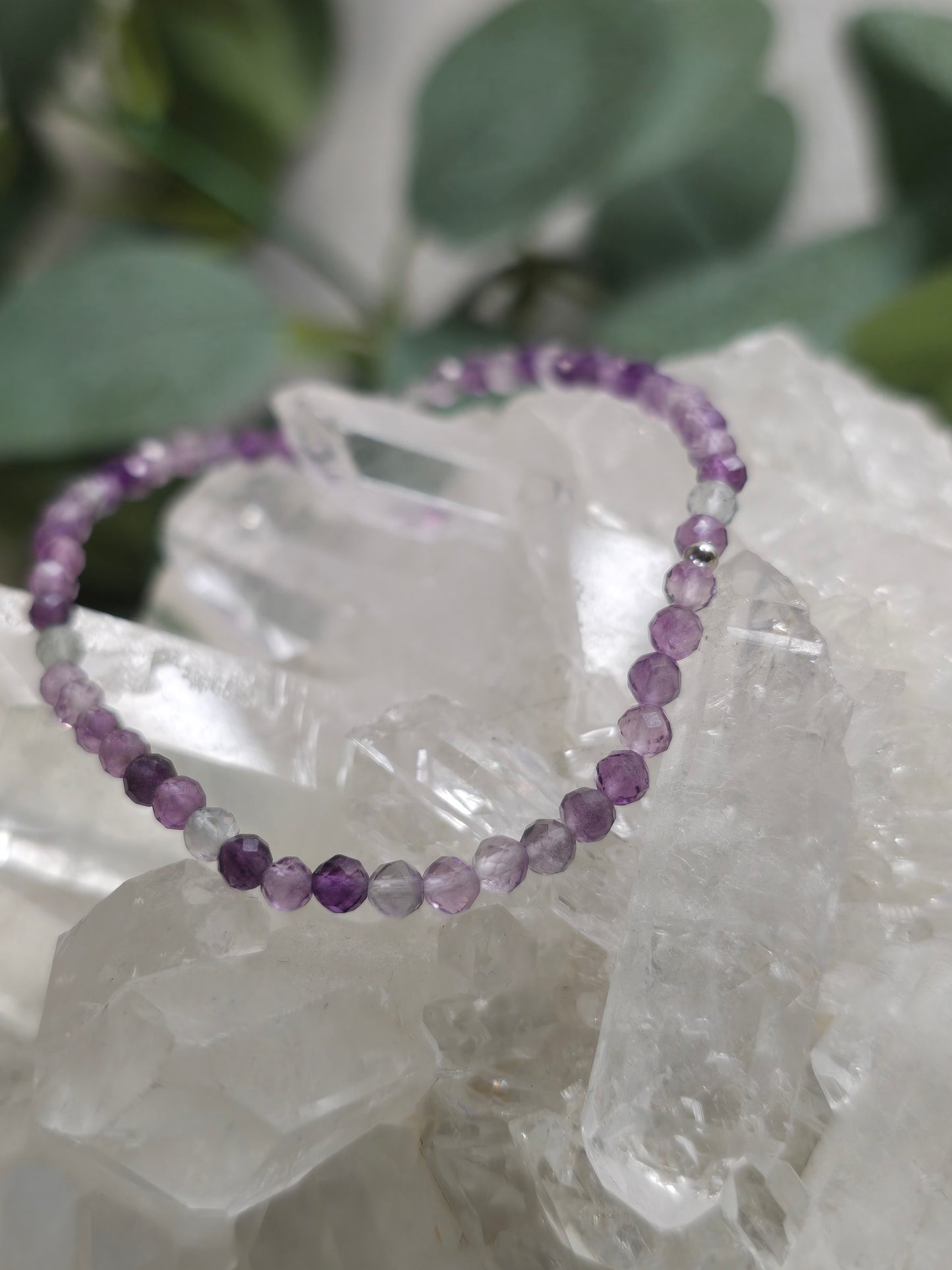 Armband Lila Fluorit – facettierte 3 mm Perlen mit 925er Silber