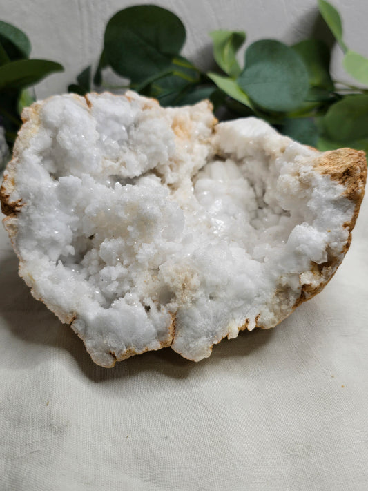 Quarzgeode – funkelndes Unikat 14 × 15 cm