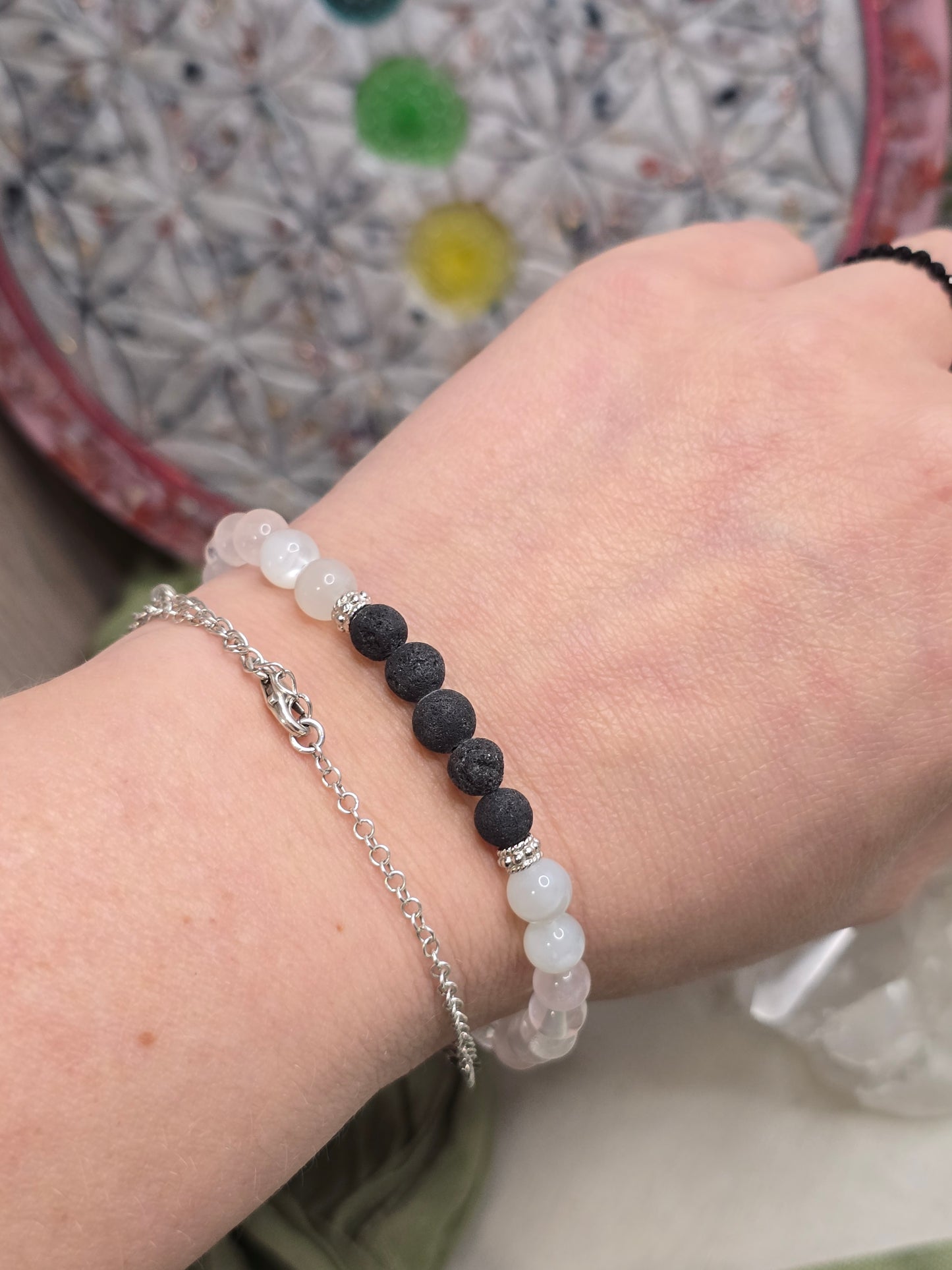 Aroma-Armband „Liebe & Harmonie“ – Lava, Mondstein, Rosenquarz & Bergkristall (6 mm, handgefertigt, XS–XL)