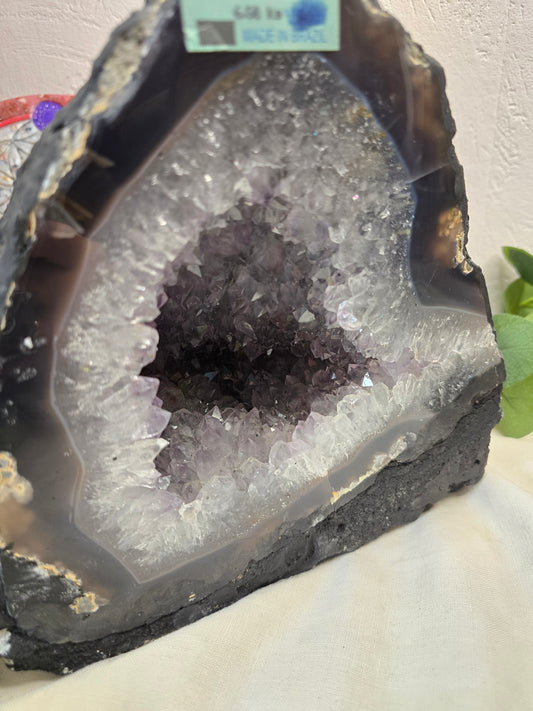 Amethystdruse – 6,5 kg aus Brasilien mit Achatrand