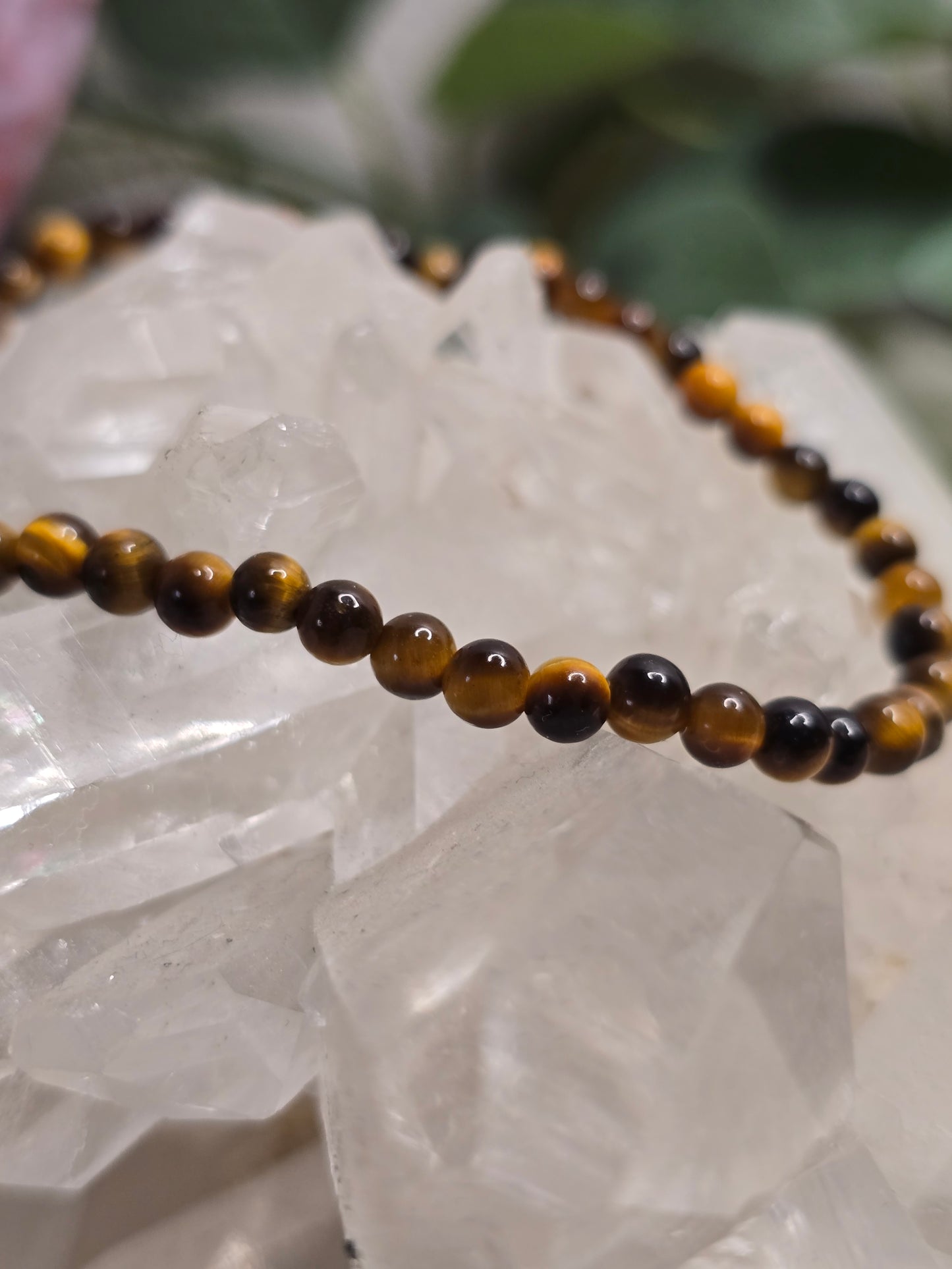Armband Tigerauge – 4 mm Kugeln, handgefertigt & maßgefertigt (XS–XL)