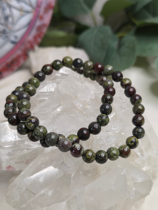 Armband Drachenblut-Jaspis – 6 mm Kugeln, handgefertigt & maßgefertigt (XS–XL)