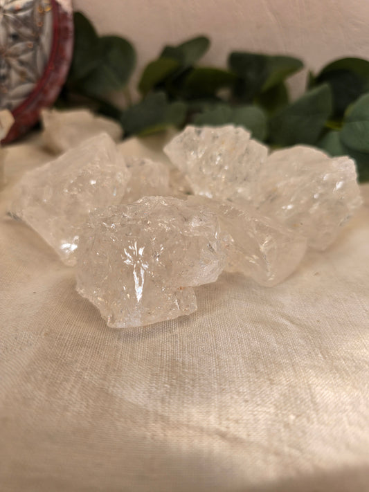Bergkristall Rohstein – 50–80 g, klare Qualität, ideal als Wasserstein