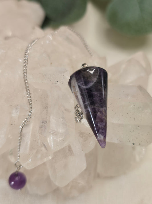 Amethyst Pendel – mit Amethystkugel, Edelstahlkette & Quarzstruktur