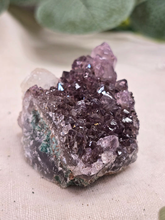 Amethyst Handstück mit Calcit – 68 g, Einzelstück