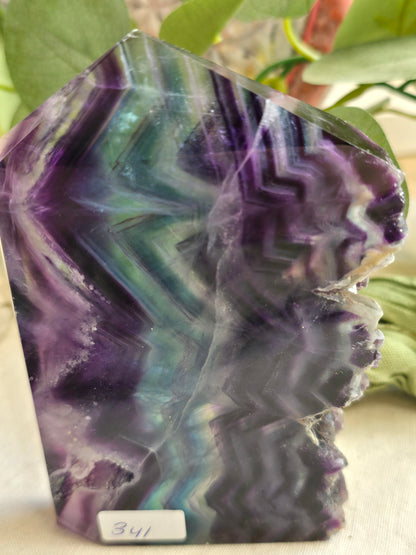 Regenbogenfluorit Platte mit Naturrand – 341 g | Einzelstück