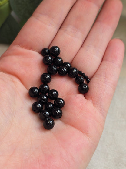 Schwarzer Turmalin Perlen 6 mm – A-Qualität | 20 Stück für Schmuck & DIY