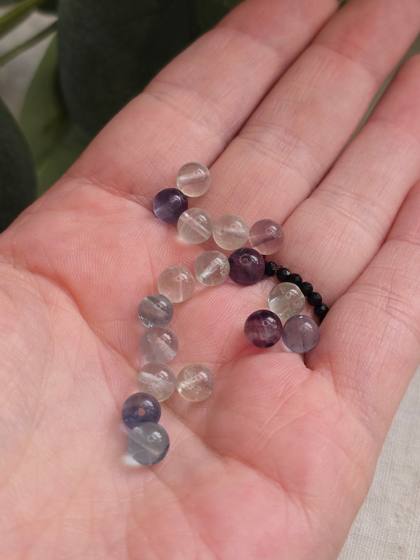 Regenbogenfluorit Perlen 6 mm – A-Qualität | 20 Stück für Schmuck & DIY