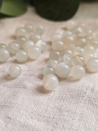 Weißer Mondstein Perlen 6 mm – A-Qualität | 20 Stück für Schmuck & DIY