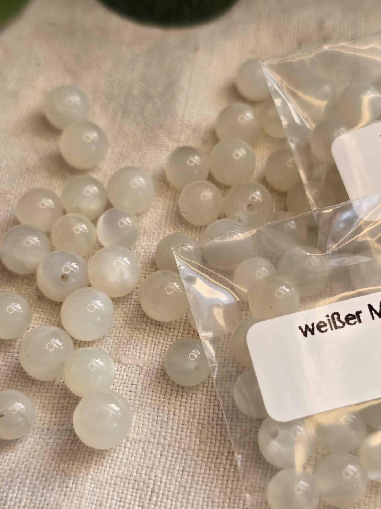 Weißer Mondstein Perlen 6 mm – A-Qualität | 20 Stück für Schmuck & DIY