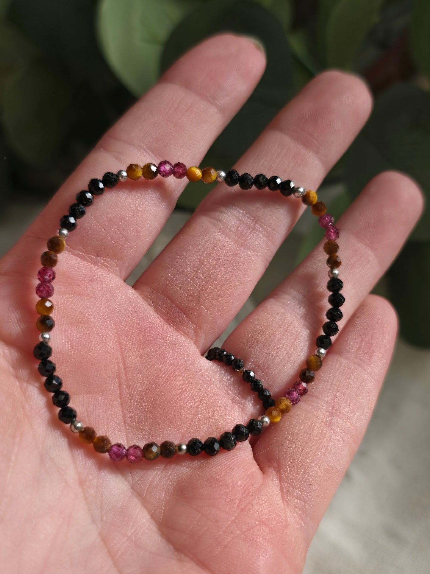 Armband „Bleib bei dir“ – Turmalin, Tigerauge & Granat | 3 mm facettiert, Silber -Einzelstück