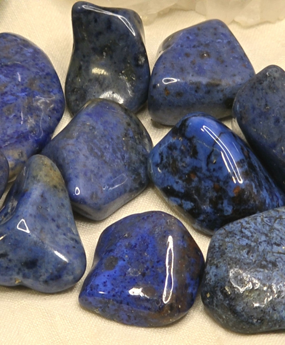 Dumortierit Trommelstein XL ca. 3 cm – Edelstein