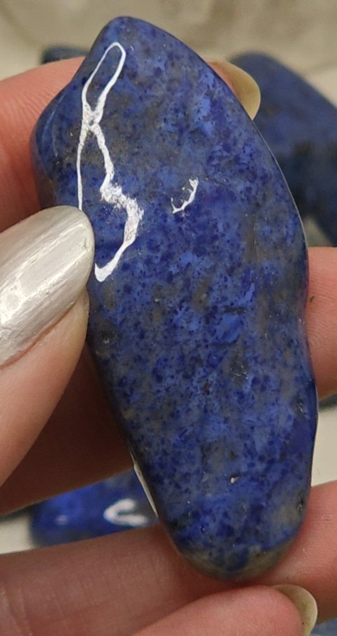 Dumortierit Trommelstein XL ca. 3 cm – Edelstein