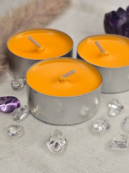 Bunte Teelichte für Rituale