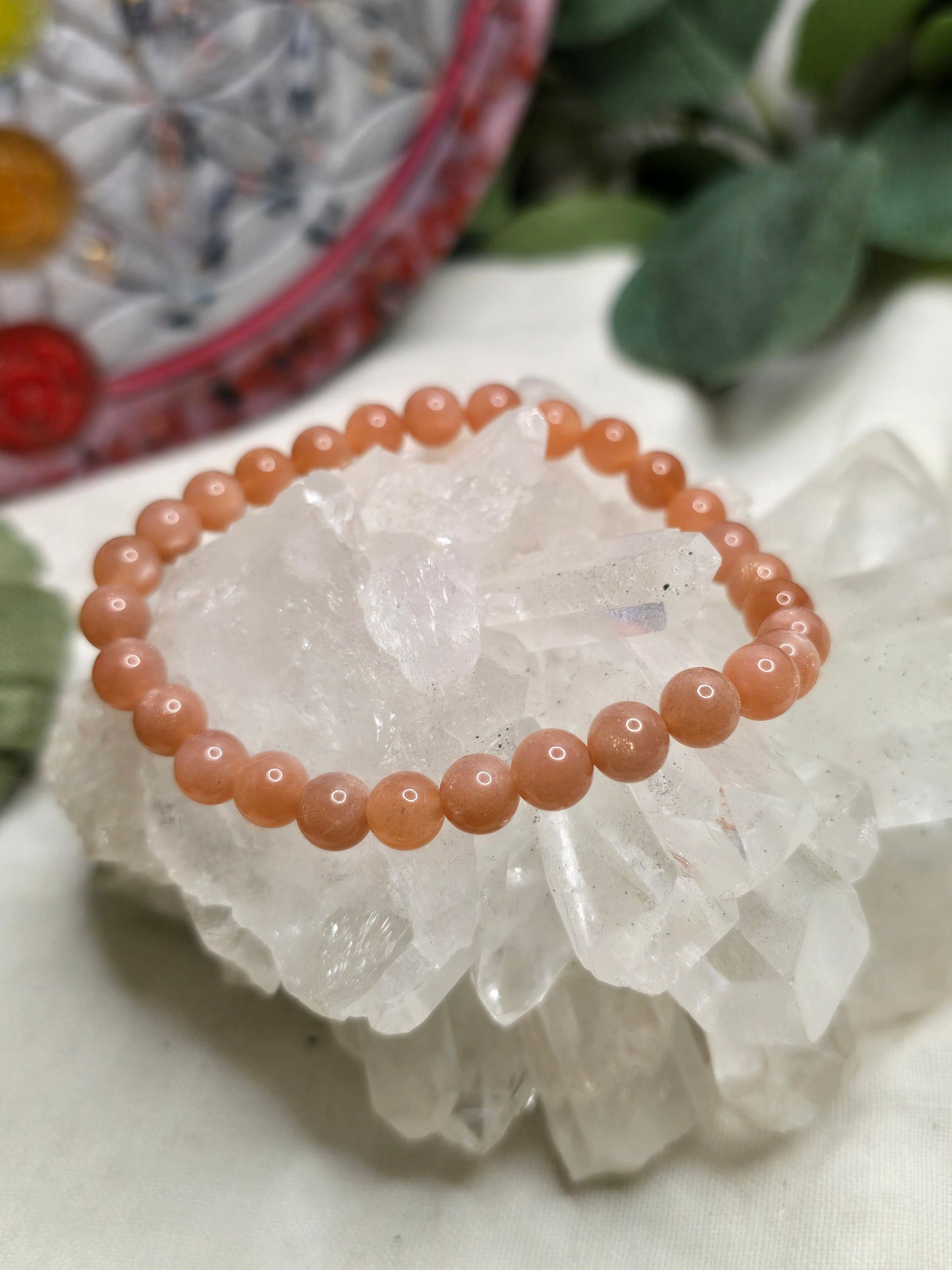 Armband pfirsichfarbener Mondstein – 6 mm Kugeln, handgefertigt & maßgefertigt (XS–XL)
