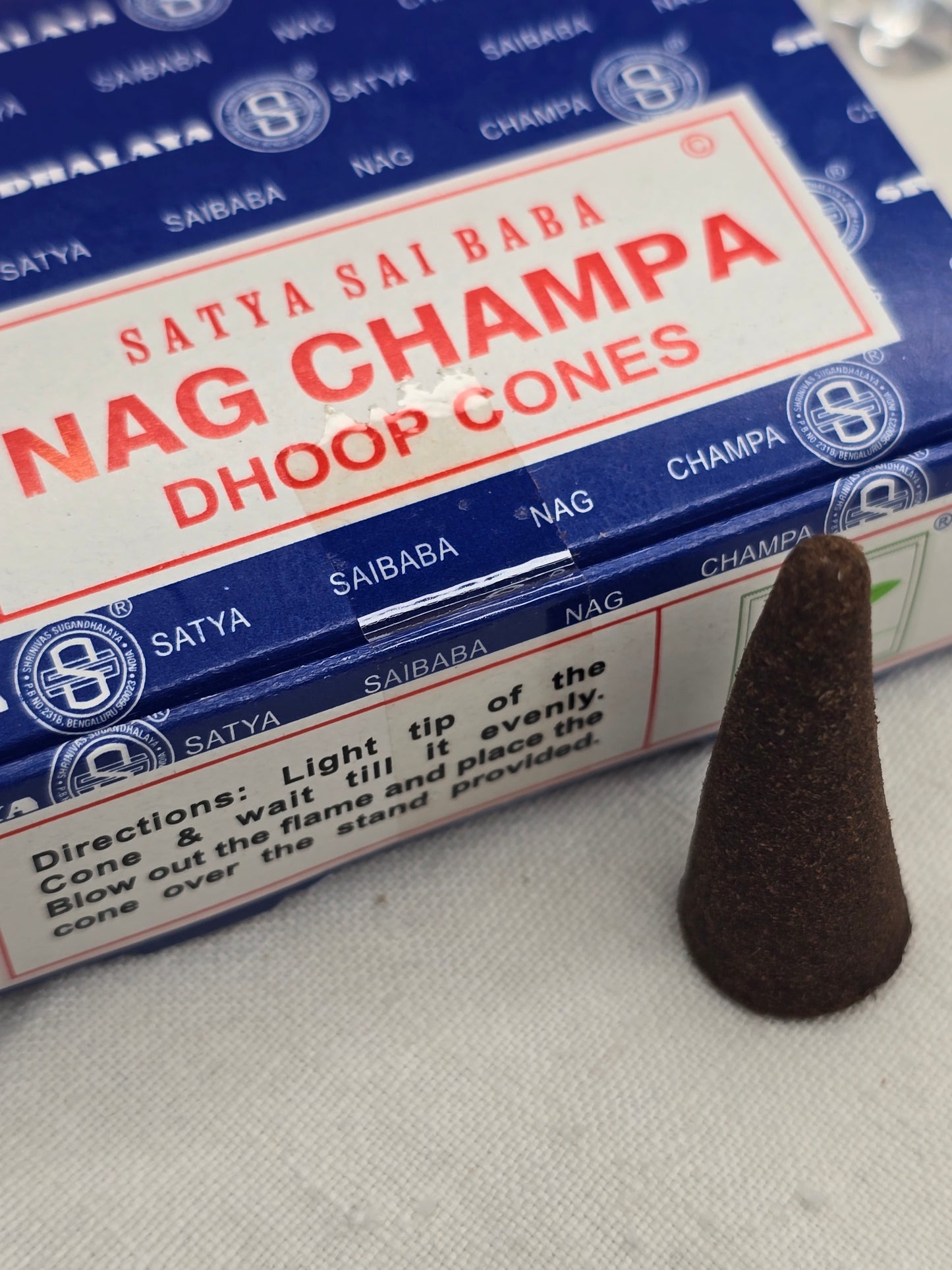 Satya Räucherkegel Nag Champa – 12 Kegel, klassischer Tempelduft für Harmonie & Entspannung