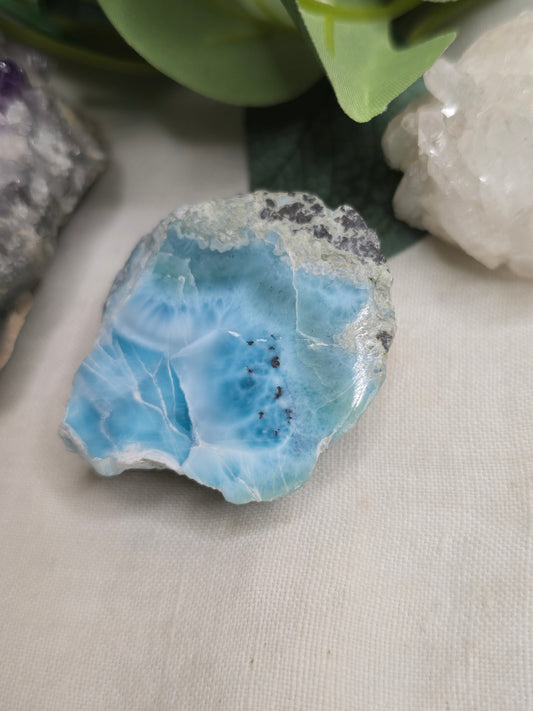 Larimar Anschliff – Unikat mit intensiver Struktur