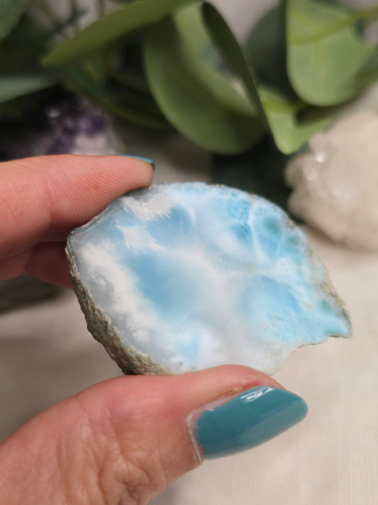 Larimar Anschliff – Stein der Ruhe & Verbundenheit