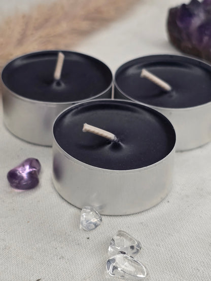 Bunte Teelichte für Rituale
